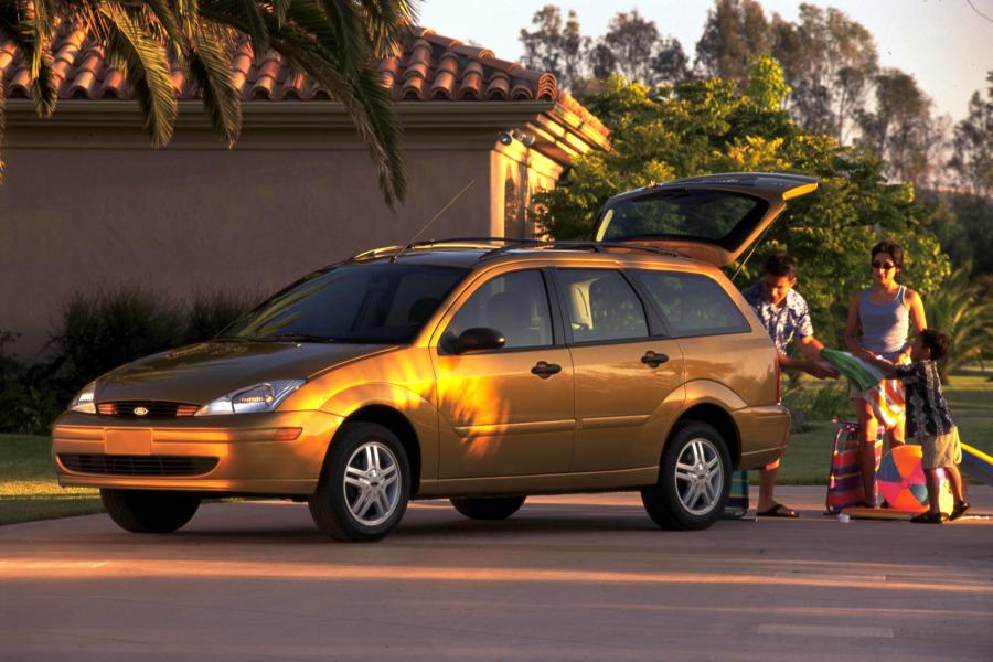  Ford Focus Wagon 1999 года  (фото 75 из 75)